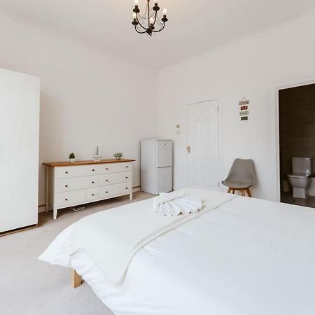 Spacious Ensuite Room Near Top Tourist Attractions لندن المظهر الخارجي الصورة